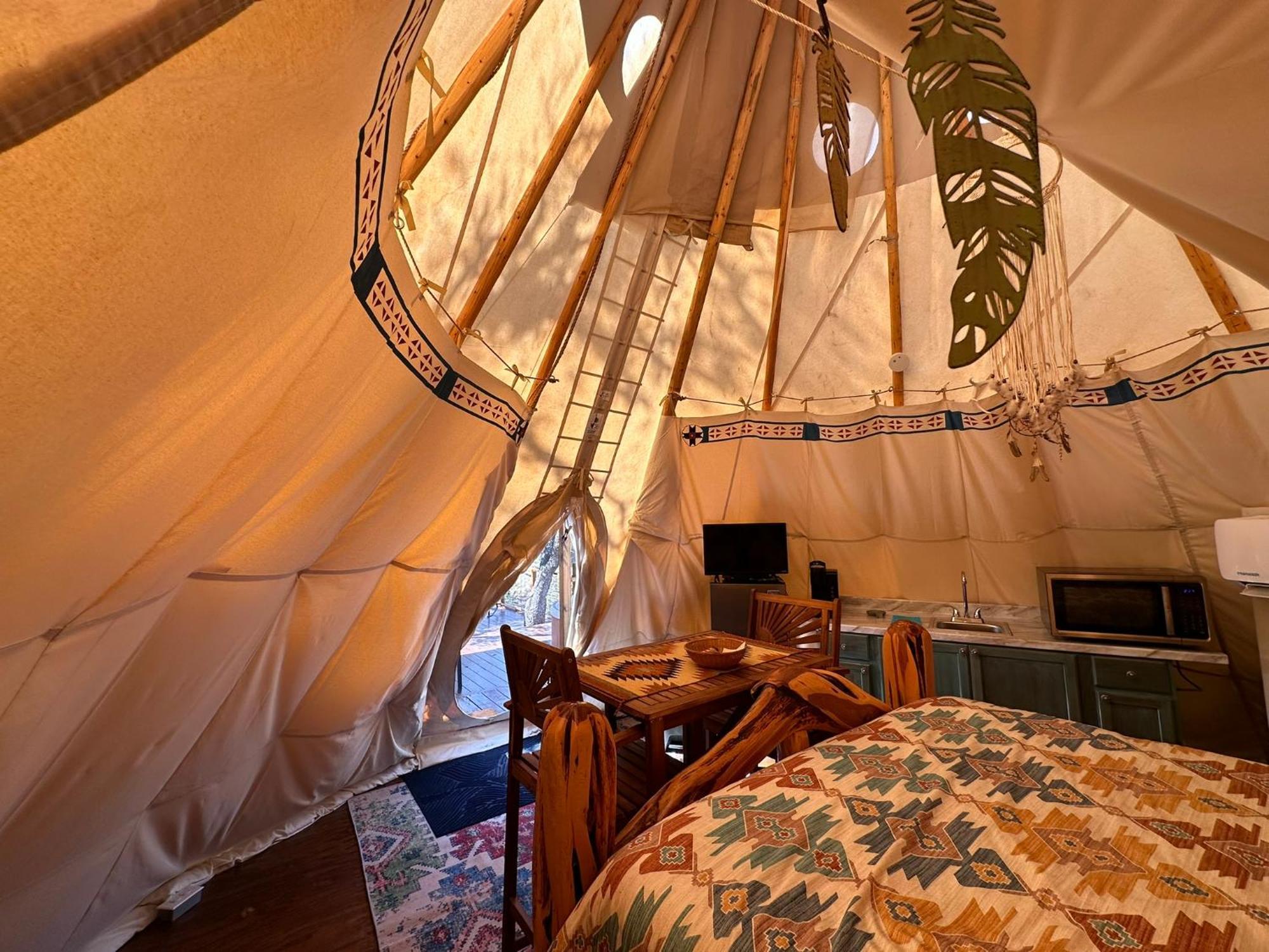 Bandera Stronghold - Cochise Tipi Exteriör bild
